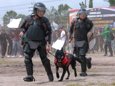 SIMULASI SISPAMKOTA JELANG PILKADA