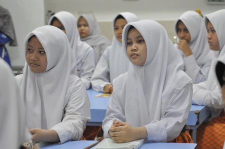 EDUKASI PENDEWASAAN USIA PERKAWINAN
