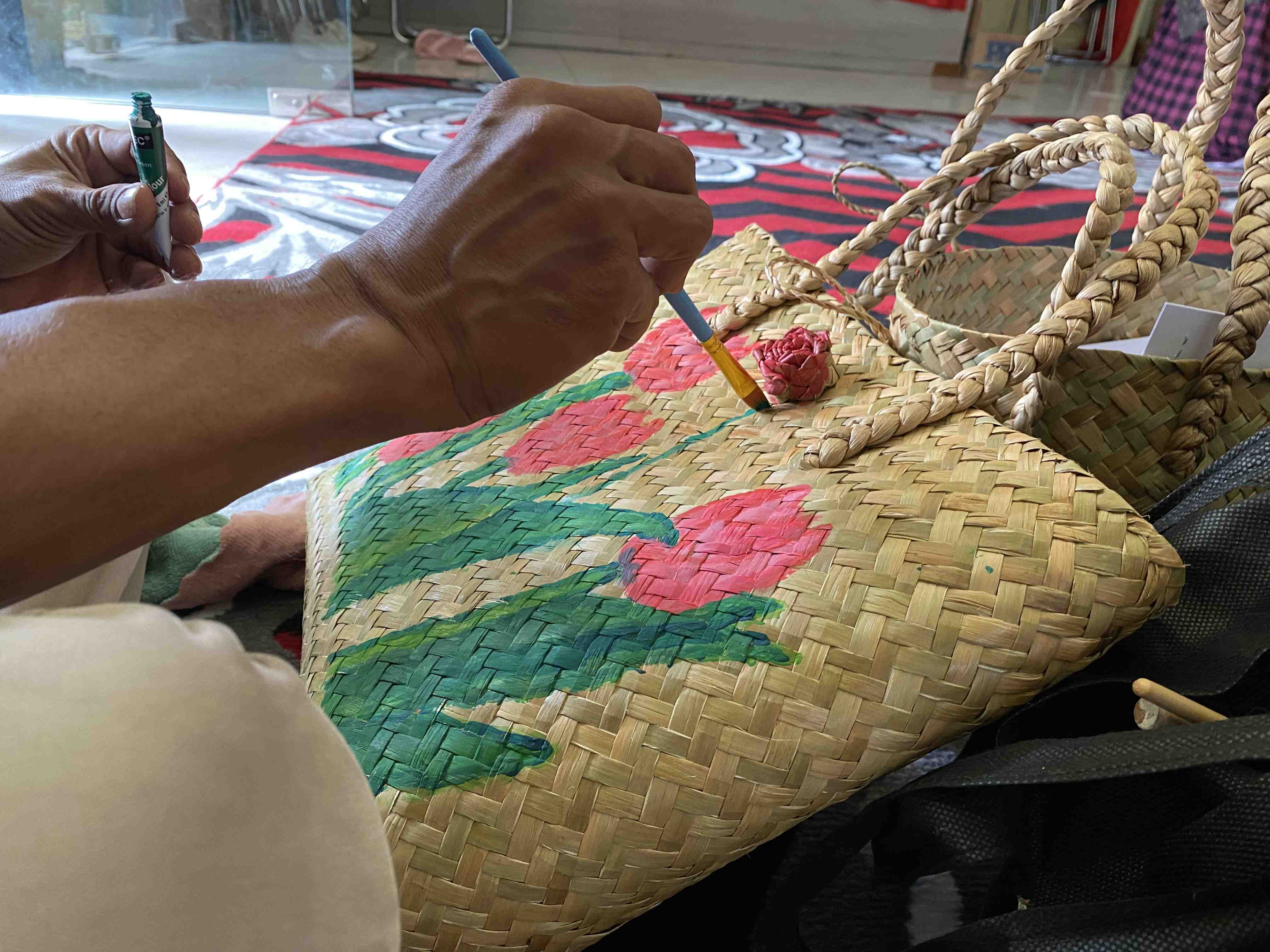 MELUKIS TAS PURUN