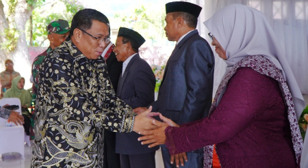 JASA DAN PENGABDIAN GURU