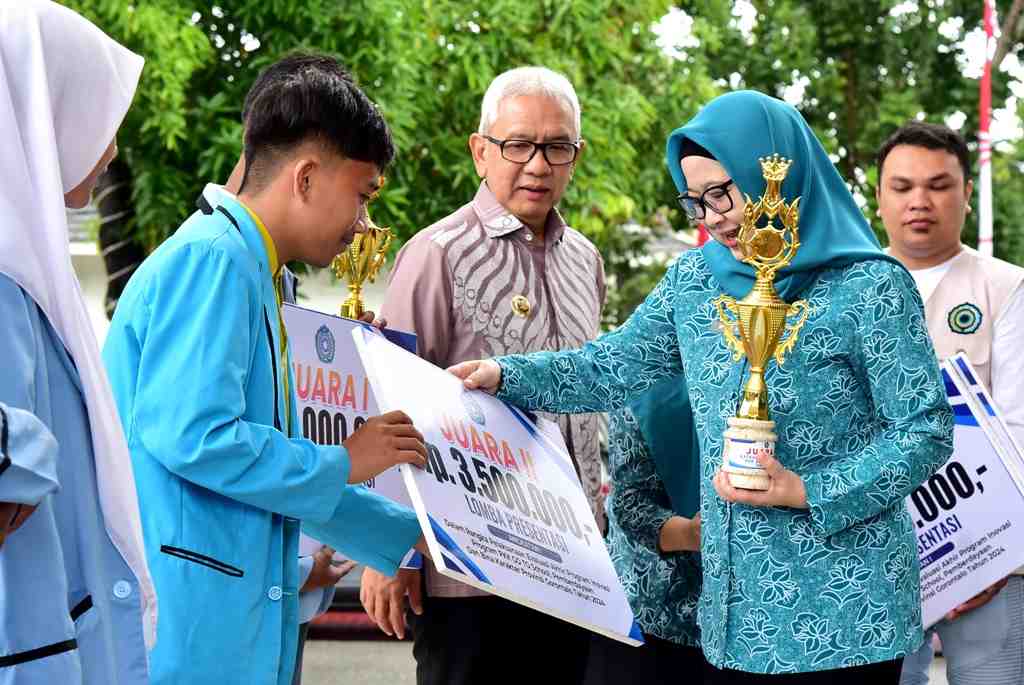 JUARA LOMBA PRESENTASI