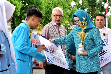 JUARA LOMBA PRESENTASI