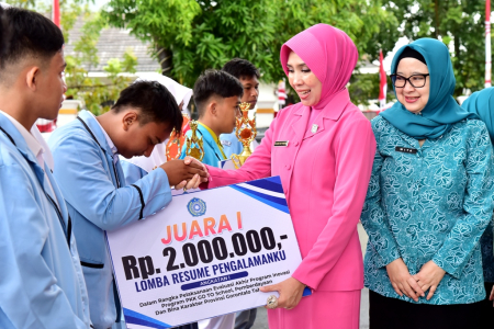 JUARA LOMBA RESUME PENGALAMANKU