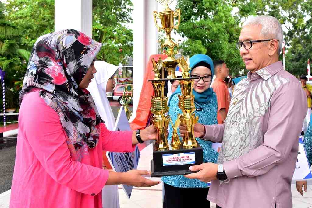 JUARA UMUM GO TO SCHOOL