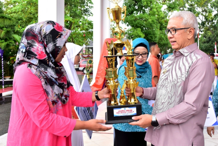 JUARA UMUM GO TO SCHOOL