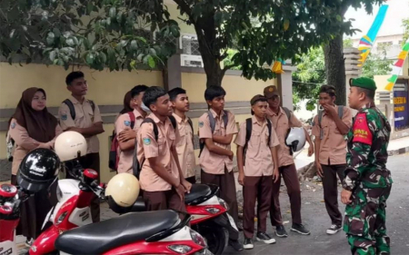 KOMUNIKASI SOSIAL DENGAN SISWA
