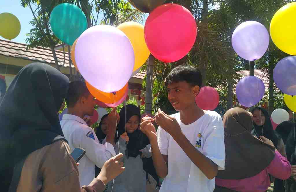 KEMERIAHAN HUT SMKN 1 BATUDAA