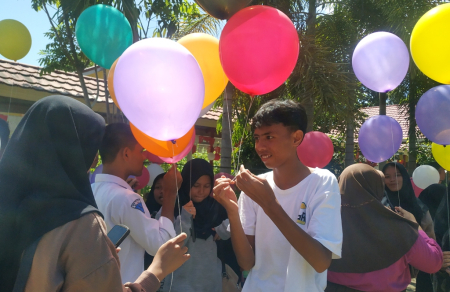 KEMERIAHAN HUT SMKN 1 BATUDAA