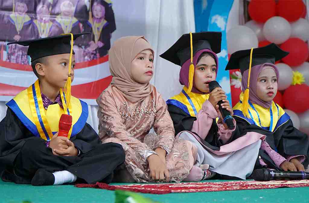 LANTUNKAN AYAT SUCI AL-QUR’AN
