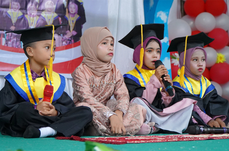 LANTUNKAN AYAT SUCI AL-QUR’AN