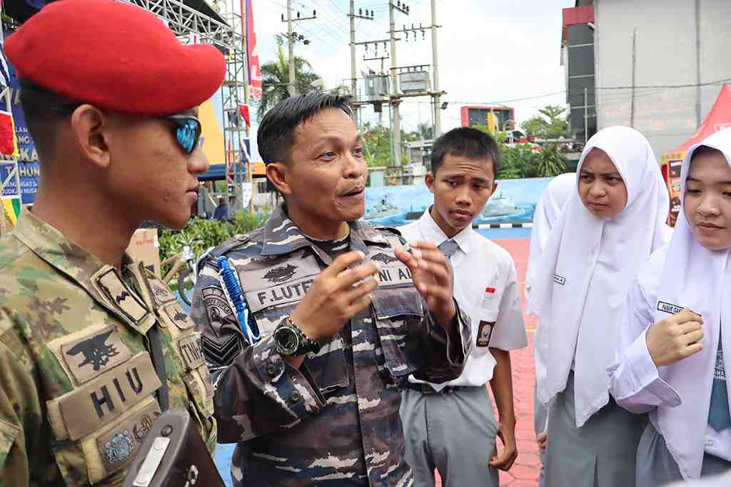 JELASKAN TUGAS DAN FUNGSI TNI AL