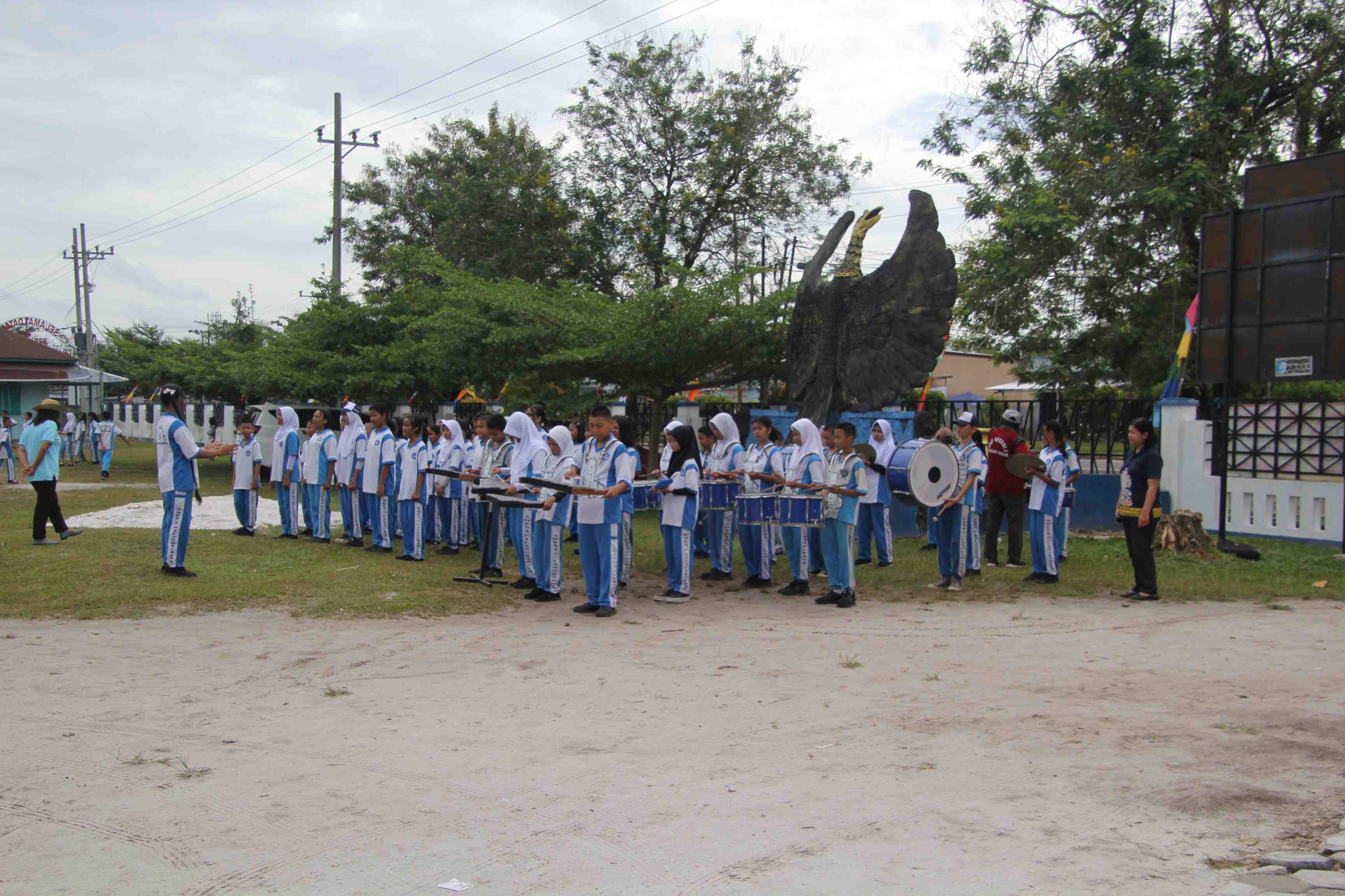 LATIHAN DRUMBAND
