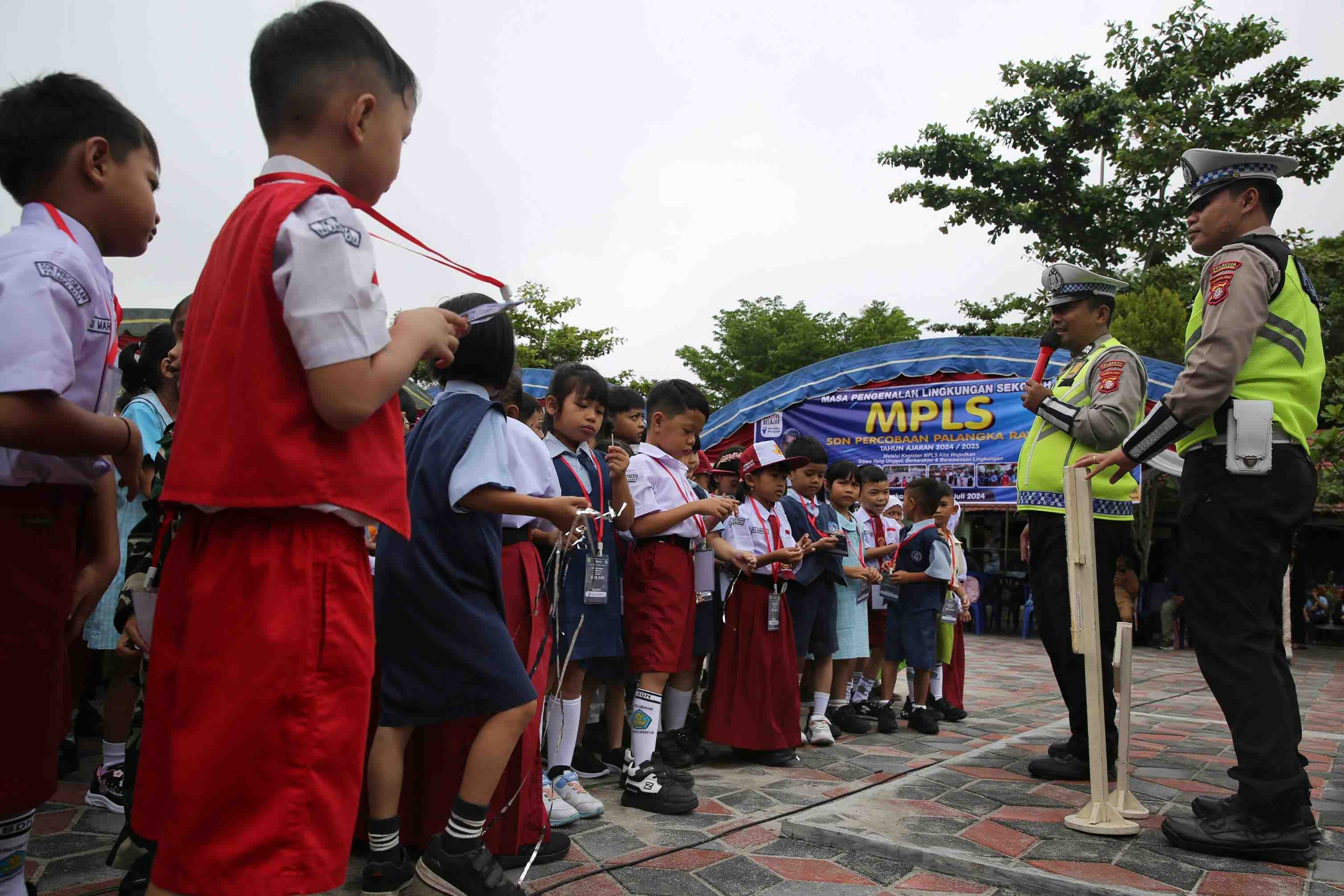 EDUKASI TERTIB BERLALU LINTASI