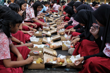 MAKAN SEHAT BERSAMA 