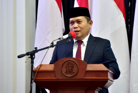 MEMBANGUN GENERASI UNGGUL
