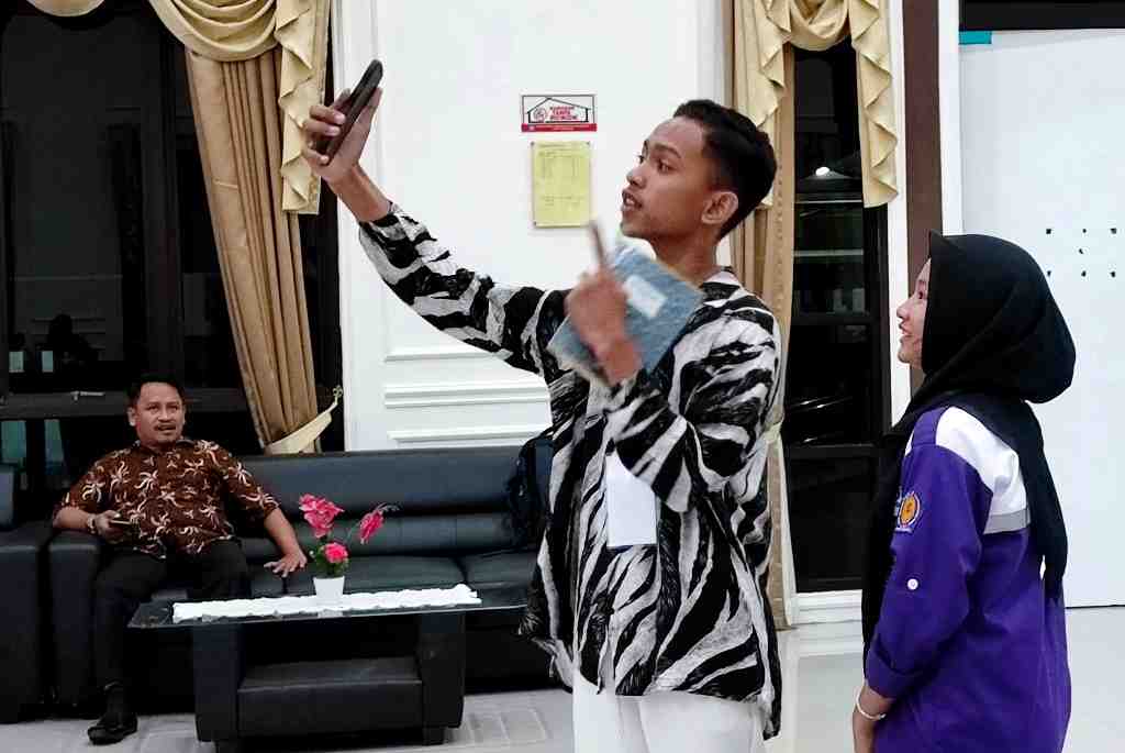 MEMBUAT KONTEN MEDIA SOSIAL