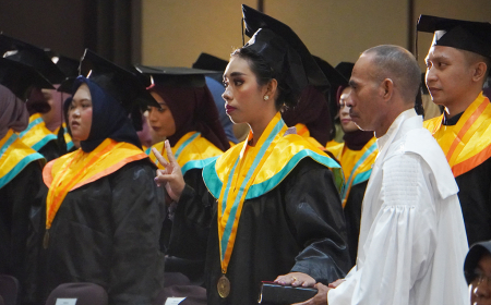 PENGAMBILAN SUMPAH JANJI WISUDAWATI