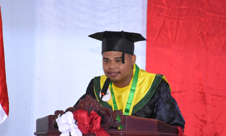 PESAN DAN KESAN WISUDAWAN TERBAIK