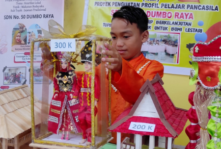 PAKAIAN PENGANTIN GORONTALO