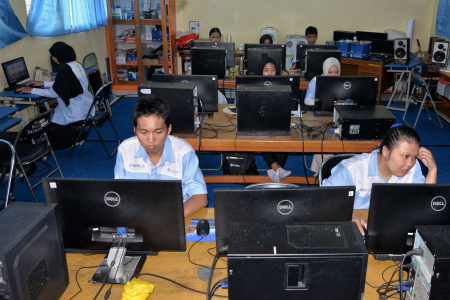 PELATIHAN DESAIN GRAFIS