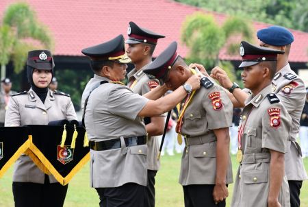 PENGALUNGAN MEDALI