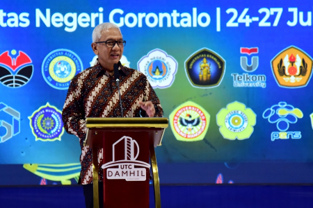 PRESTASI AKADEMIK DAN BERKARAKTER