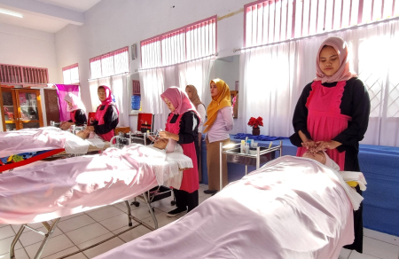 PROGRAM KEAHLIAN KECANTIKAN DAN SPA