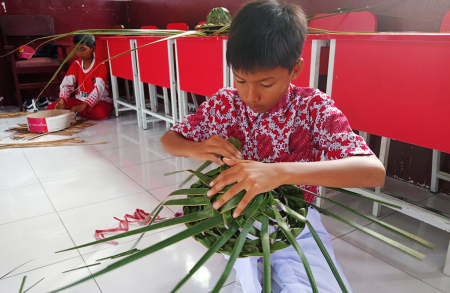 LOMBA KRIYA ANYAMAN
