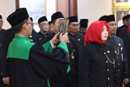 PELANTIKAN KEPALA SEKOLAH NEGERI DI JATIM