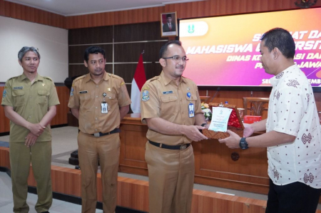 MAHASISWA UMK KUNJUNGI KOMINFO JATIM