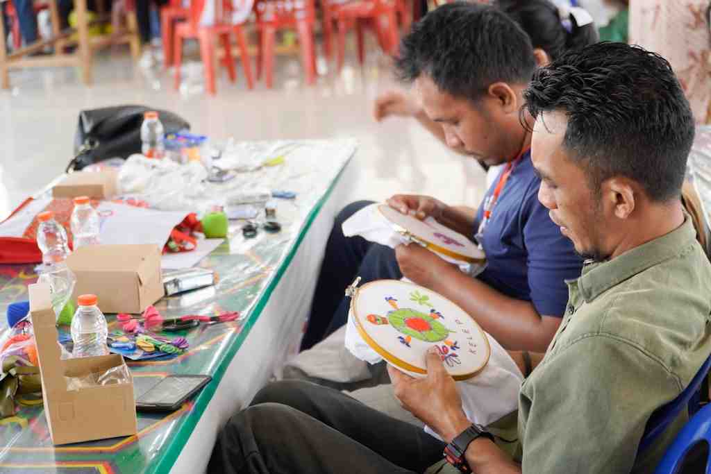 PRAKTIK KERAJINAN BORDIR