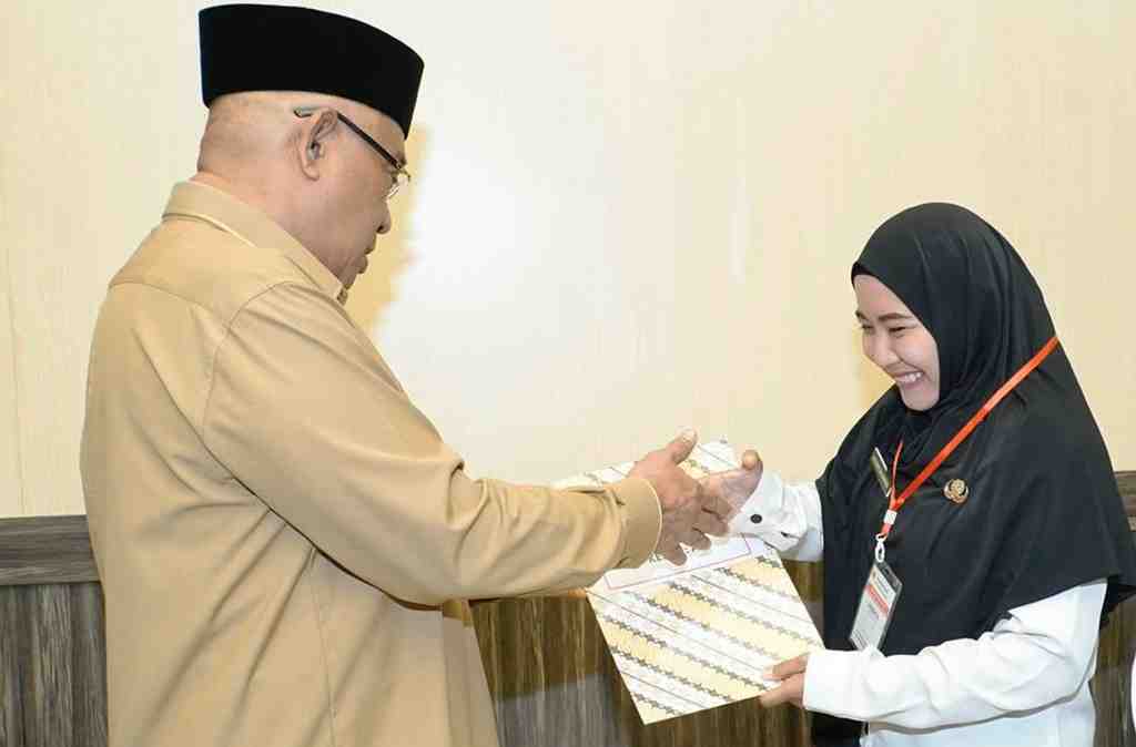MENGEMBANGKAN KOMPETENSI SDM