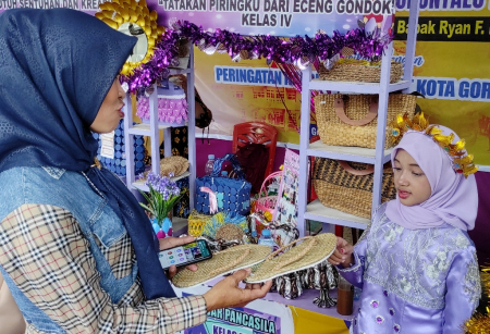 SANDAL ECENG GONDOK