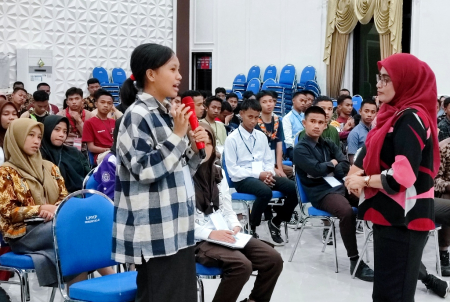 SANTUN BERMEDIA SOSIAL