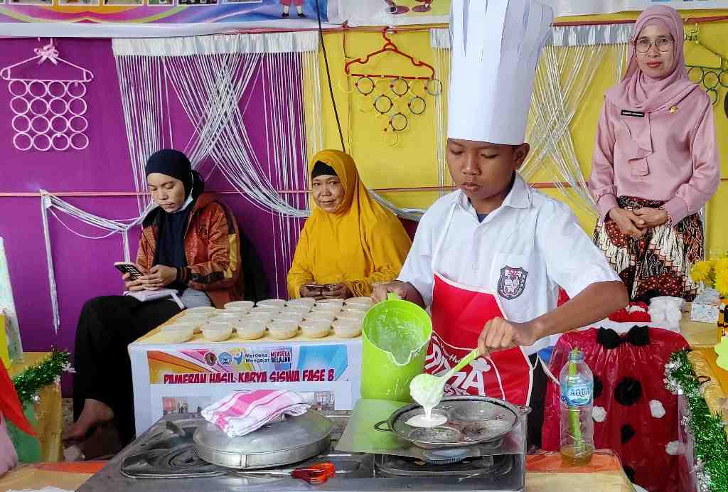 SISWA TERAMPIL MEMASAK