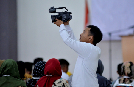 SUDUT BIDIK ATAS