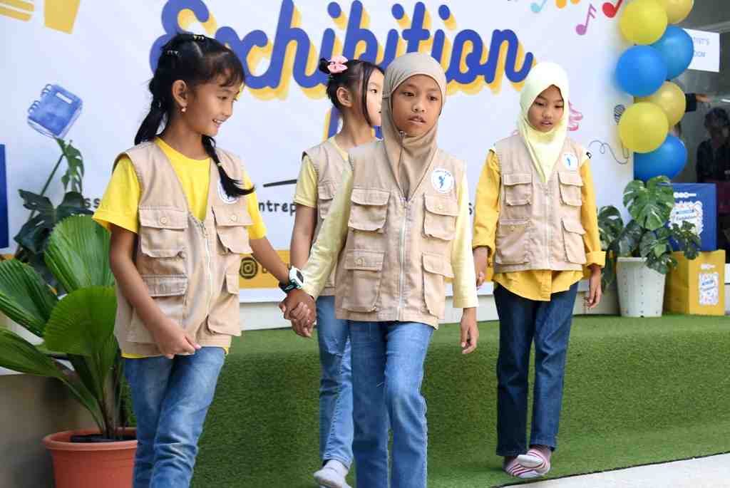 TARIAN PERSAHABATAN