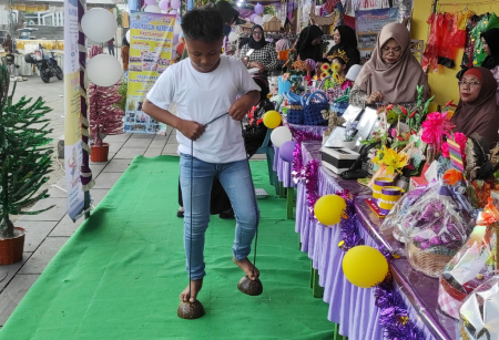 TEMA KEARIFAN LOKAL