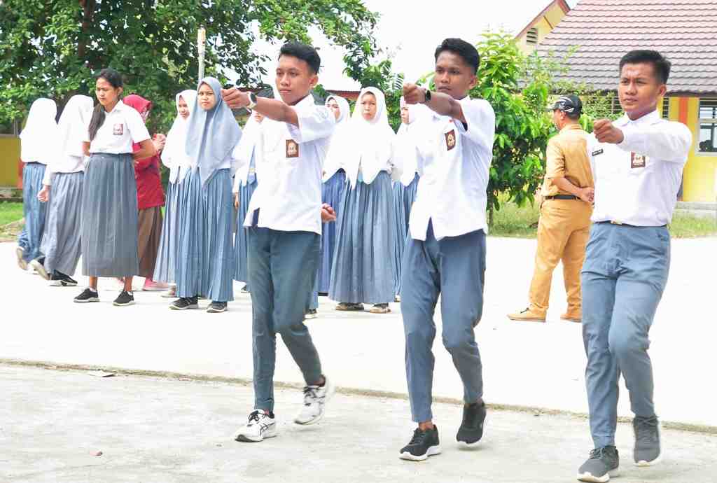 UJIAN BARIS-BERBARIS