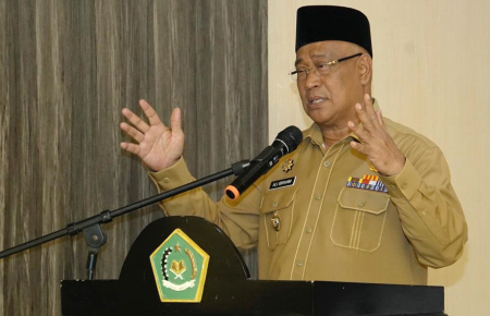 PNS MEMILIKI TANGGUNG JAWAB SEBAGAI PELAYAN PUBLIK