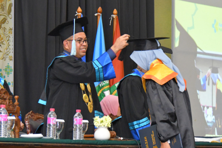 WISUDA AHLI MADYA KESEHATAN