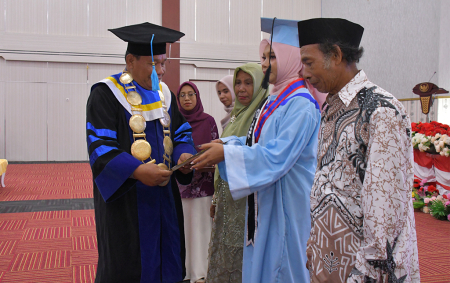 SERAHKAN IJAZAH SARJANA