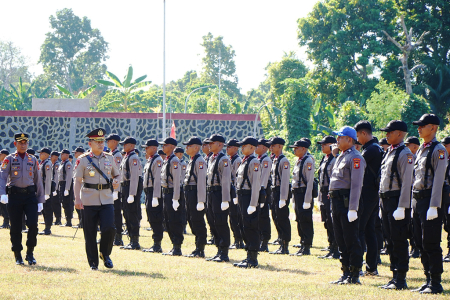 PENGANYOM  DAN PELAYAN MASYARAKAT