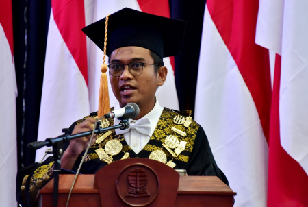 WISUDA SARJANA UT GORONTALO