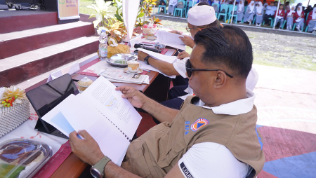 DEWAN JURI LOMBA DEBAT MAKALAH