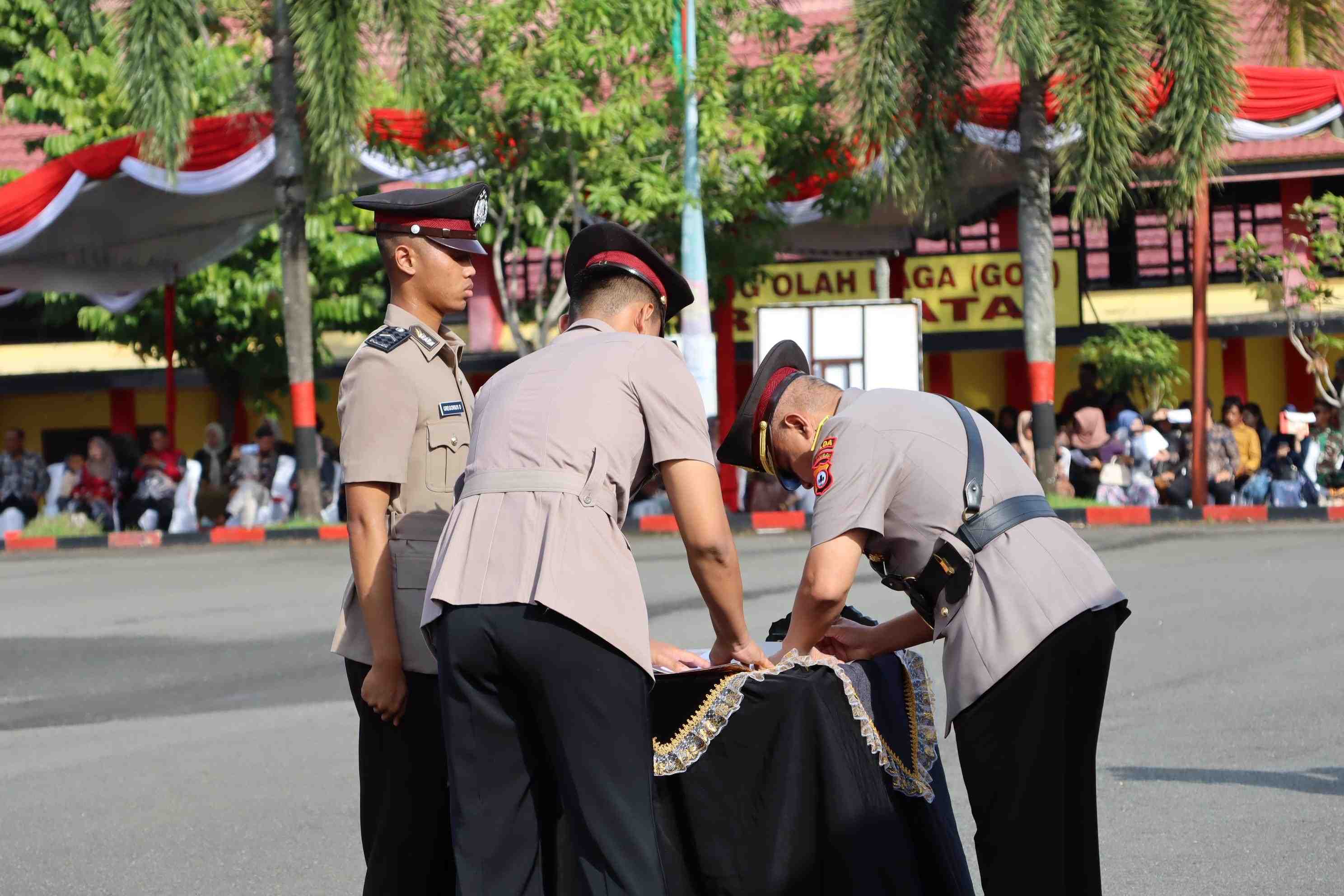 PENANDATANGANAN SURAT KEPUTUSAN