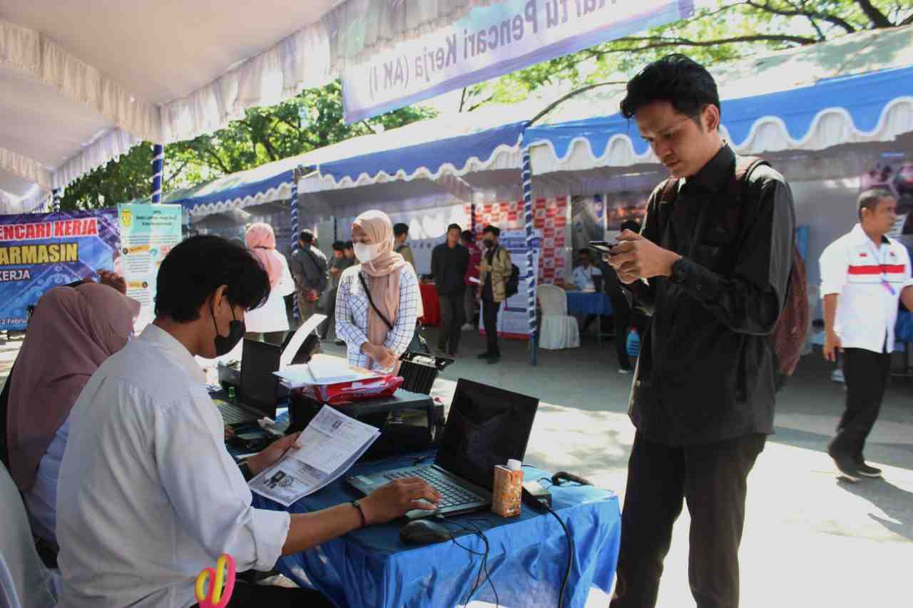 BERIKAN INFORMASI PERUSAHAAN