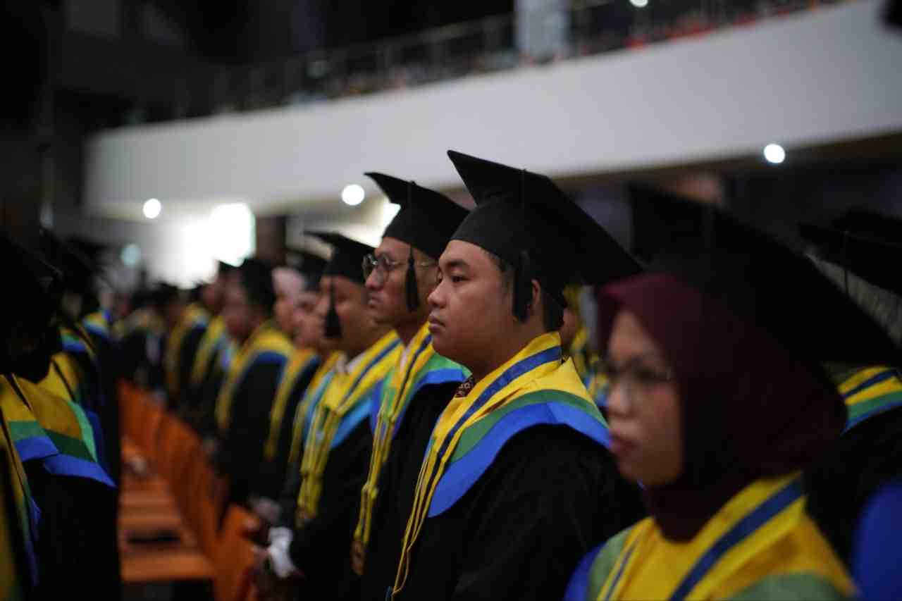 WISUDA UNIVERSITAS LAMBUNG MANGKURAT KE 117