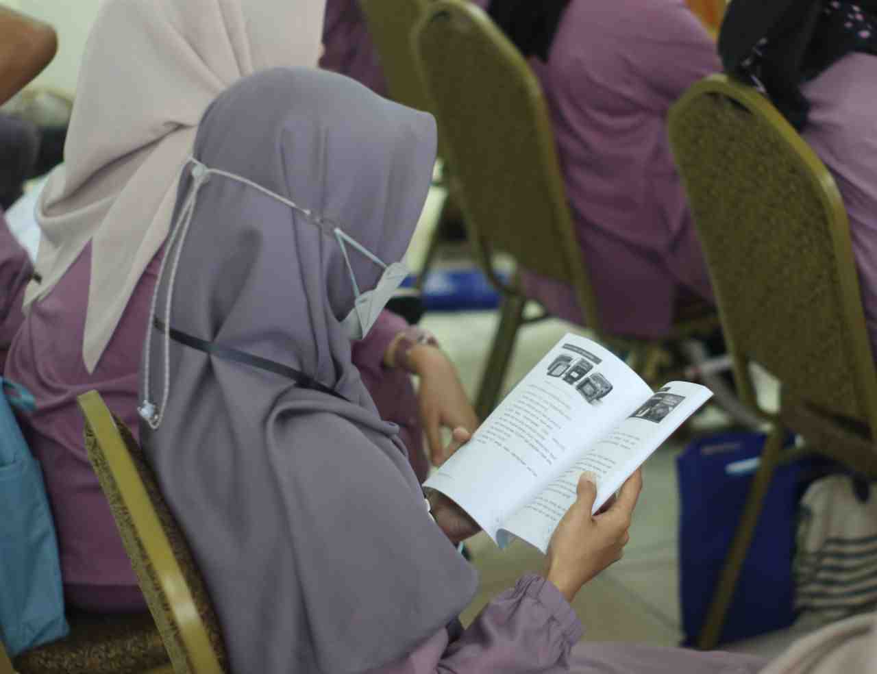BACA MATERI