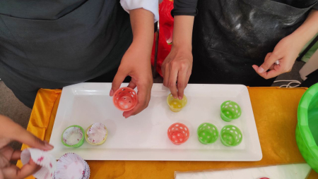 SIAPKAN CETAKAN KUE
